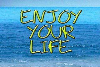 享受美好生活英语，享受着生活中的美好 英文