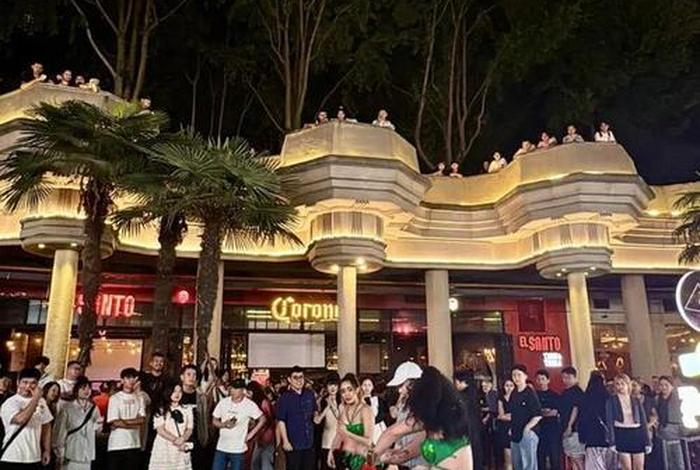 夜生活节直播（夜生活直播有病毒吗）