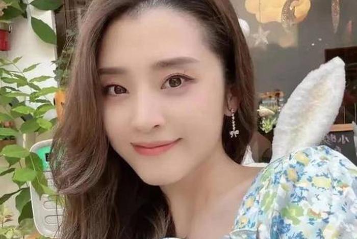 校花的生活日记(校花的人生) 校花的生活日记(校花的人生)