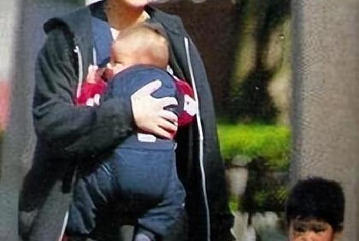 山口百惠家庭生活照、山口百惠全家照