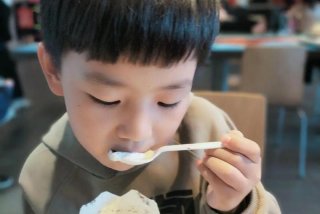 8岁真实男头像生活照 8岁小男孩的照片