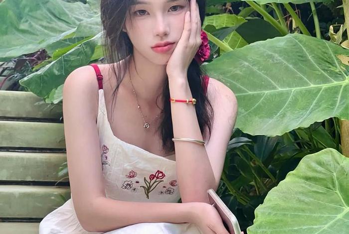 现实美女生活照片 - 现实美女的照片