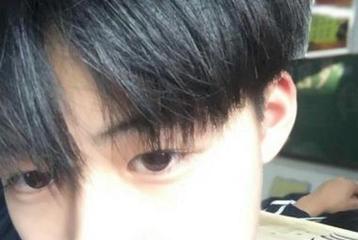 男生照片真实普通人照片（男生照片真实的组图）