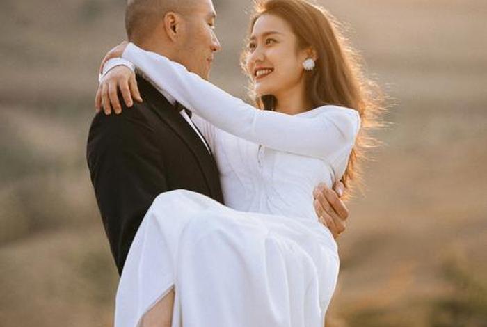 生活杂志奥巴庆个人资料；奥巴epl7