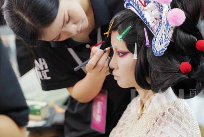 生活妆化妆教程视频 生活妆化妆步骤全过程