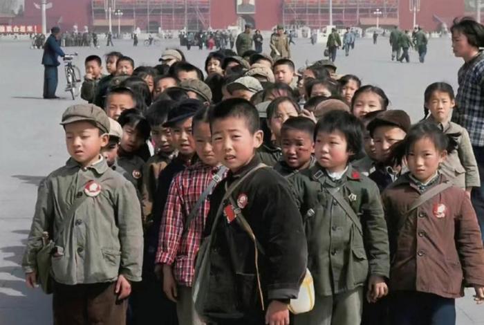 六十年代的小学生校园生活，回忆六十年代的小学生活