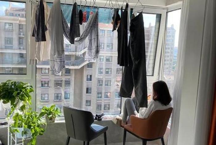 生活阳台封窗晒衣服(生活阳台封窗晒衣服好吗) 生活阳台封窗晒衣服(生活阳台封窗晒衣服好吗)