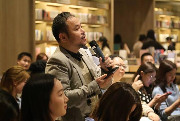 智能改变生活主持人自我介绍 智能主持什么