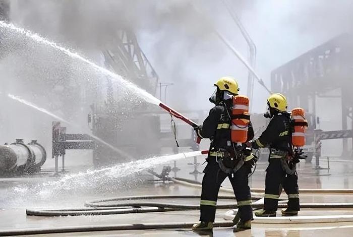 消防员的真实生活（消防员的真实生活视频）