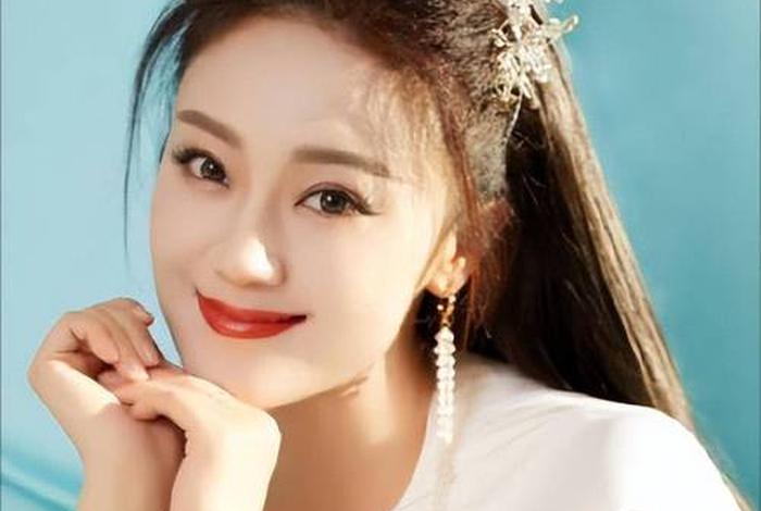 美女王小玮生活照；王小玮的生活照