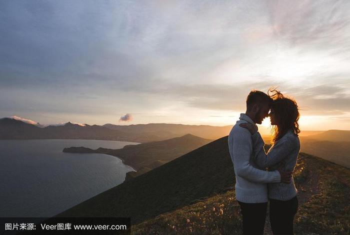 夫妻之间亲吻拥抱戏视频、真人演示接吻的视频 夫妻之间亲吻拥抱戏视频、真人演示接吻的视频