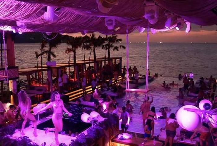 泰国夜生活带玩要多少钱（泰国旅游夜场）