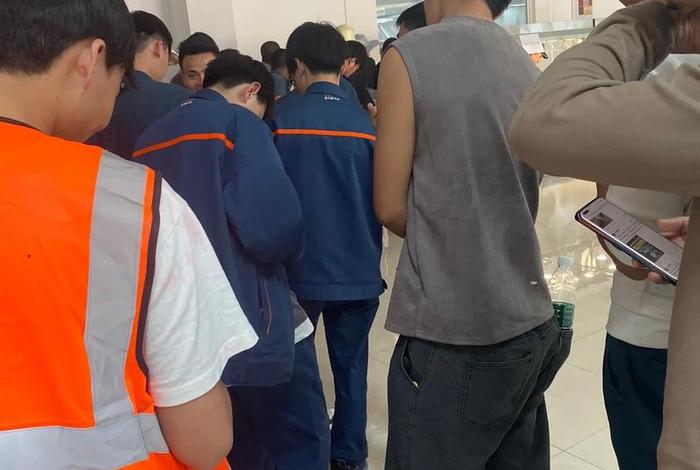 工厂员工生活混乱吗，厂里的生活真的很枯燥乏味吗