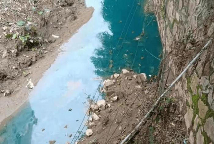 偷排生活废水;违法偷倒废水 偷排生活废水;违法偷倒废水