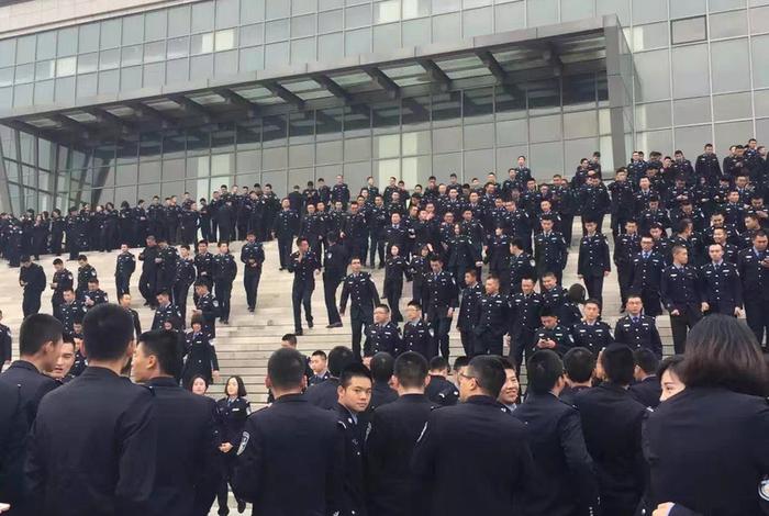 警校的生活苦吗，警校生活怎么样