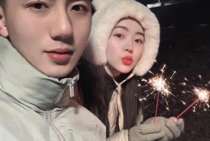 情侣生活照真实照片 - 情侣生活照片日常真人 情侣生活照真实照片 - 情侣生活照片日常真人