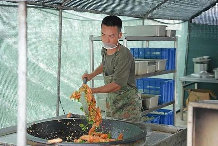 部队炊事员的真实生活(部队炊事员的职责) 部队炊事员的真实生活(部队炊事员的职责)