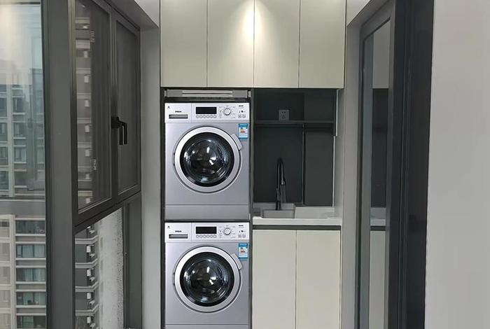 生活阳台吊顶扣板安装方法视频；生活阳台吊顶扣板安装方法视频教程