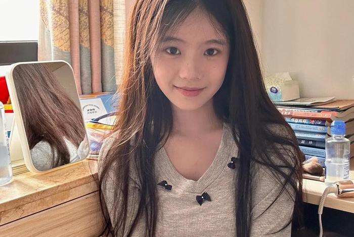 素颜美女生活照 - 好看素颜的女生生活照