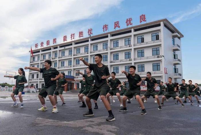 部队真实生活一天 部队真实生活一天多少钱