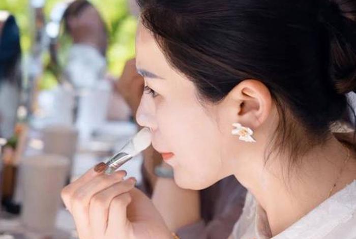 装点生活还是妆点生活；装点 妆点