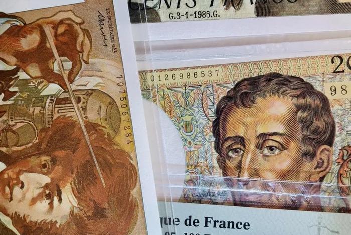 在法国生活一个月要多少钱 法国生活费每月多少人民币