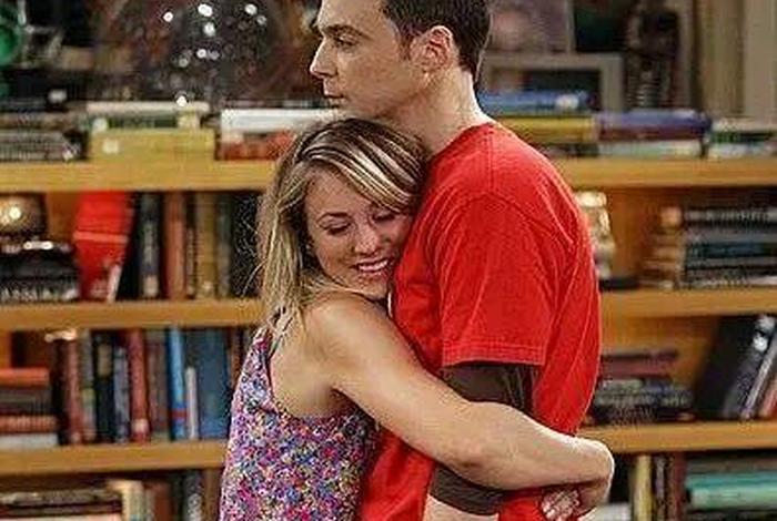 生活大爆炸佩妮送谢尔顿玩具 生活大爆炸里佩妮和谢尔顿的关系 生活大爆炸佩妮送谢尔顿玩具 生活大爆炸里佩妮和谢尔顿的关系