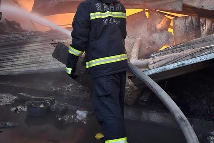 消防员的生活状态，消防员的人生