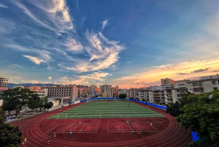 校园生活图加文,校园生活配图 校园生活图加文,校园生活配图