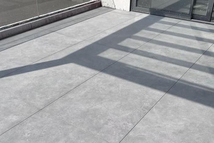 生活阳台砖什么颜色好 阳台砖用深色还是浅色