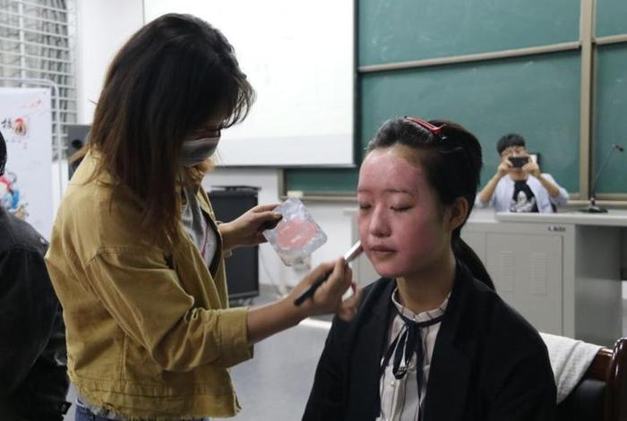 生活妆化妆教程视频 生活妆化妆步骤全过程