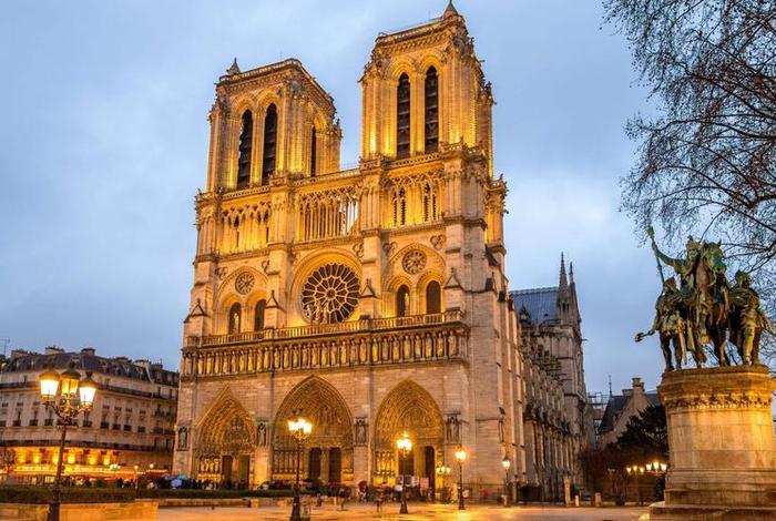巴黎圣母院图片 - 巴黎圣母院图片正面 巴黎圣母院图片 - 巴黎圣母院图片正面