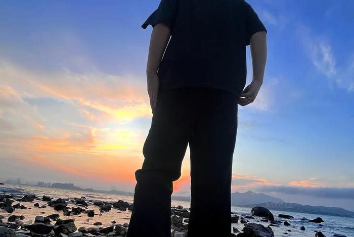 大学生活照片男 大学生活照片男生背影 大学生活照片男 大学生活照片男生背影