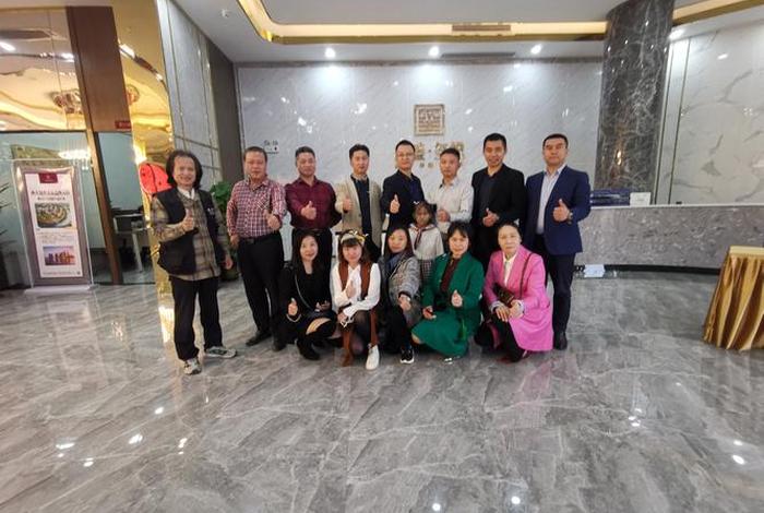 易生活,易生活控股高峰与耿莹的关系 易生活,易生活控股高峰与耿莹的关系