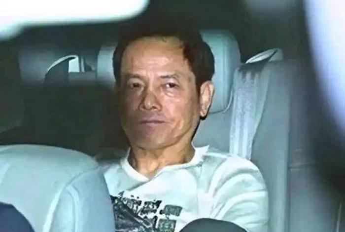 崩牙驹监狱生活,崩牙驹出狱的排场视频 崩牙驹监狱生活,崩牙驹出狱的排场视频