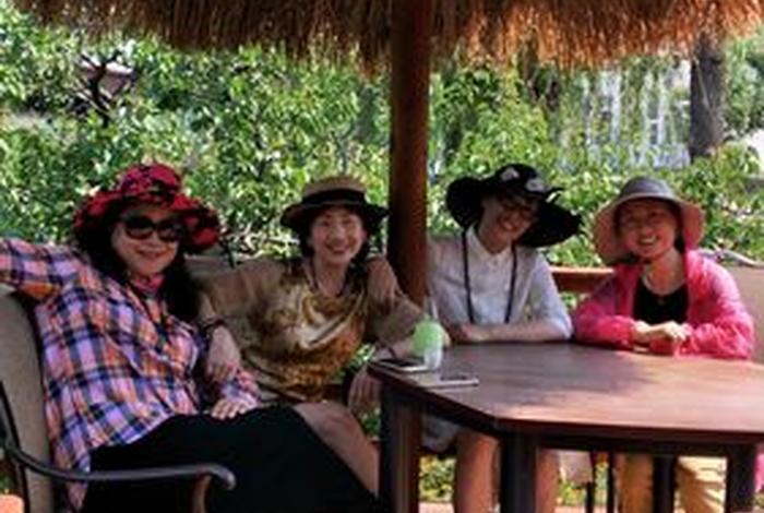 幸福快乐的生活原唱 幸福快乐的生活着