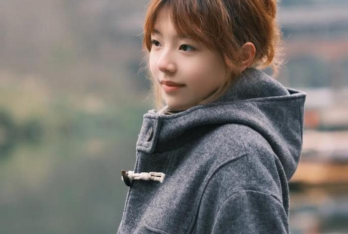 大学生活照片美女;大学生活图片海报 大学生活照片美女;大学生活图片海报