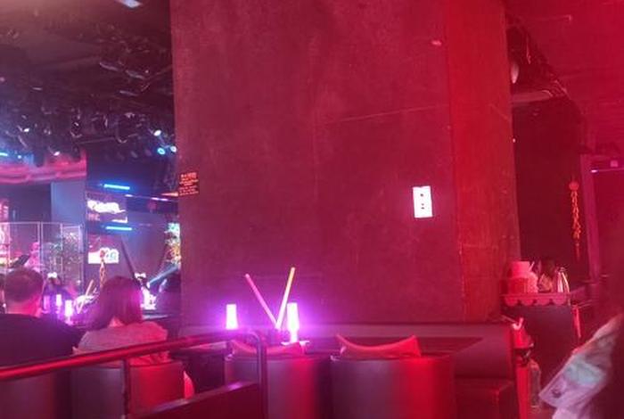 夜生活介绍ppt模板 夜生活介绍ppt模板图片 夜生活介绍ppt模板 夜生活介绍ppt模板图片