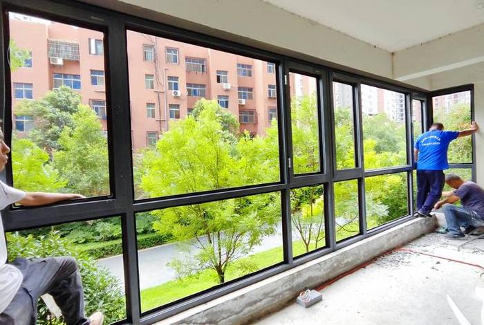 生活阳台封窗用什么材料封 阳台封窗用什么材质