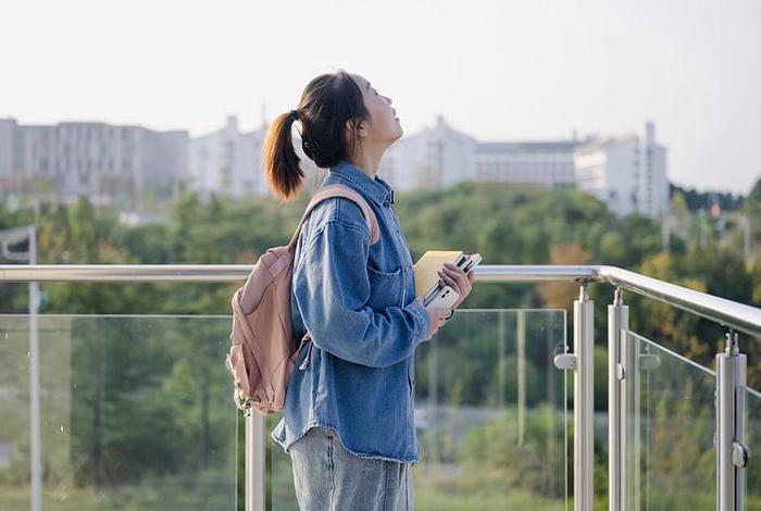 大学生活的图片素材无水印、大学生生活的图片大全 大学生活的图片素材无水印、大学生生活的图片大全