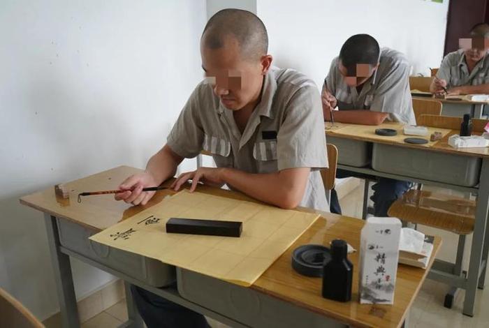 监狱生活怎么样好过 监狱的人怎么生活