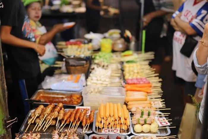 泰国夜生活场所 - 泰国丰富的夜生活,用心去感受这独特的夜市文化 泰国夜生活场所 - 泰国丰富的夜生活,用心去感受这独特的夜市文化