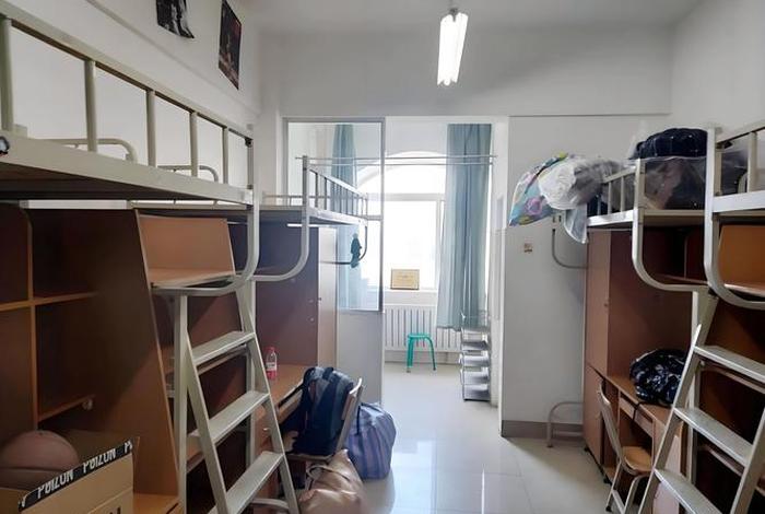 大学寝室照片高清 大学宿舍照片高清