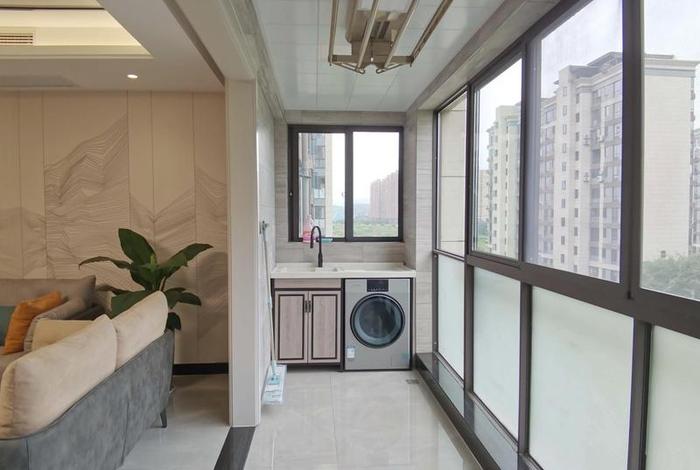 生活阳台吊顶效果图最新款(生活阳台装修效果图片) 生活阳台吊顶效果图最新款(生活阳台装修效果图片)