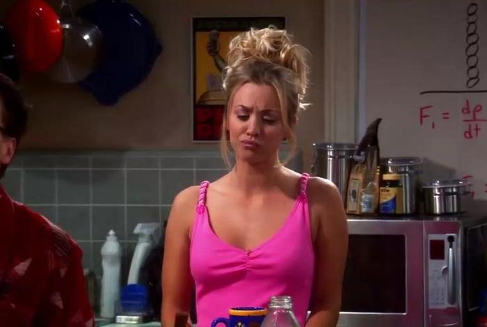 生活大爆炸佩妮多高；生活大爆炸佩妮受伤