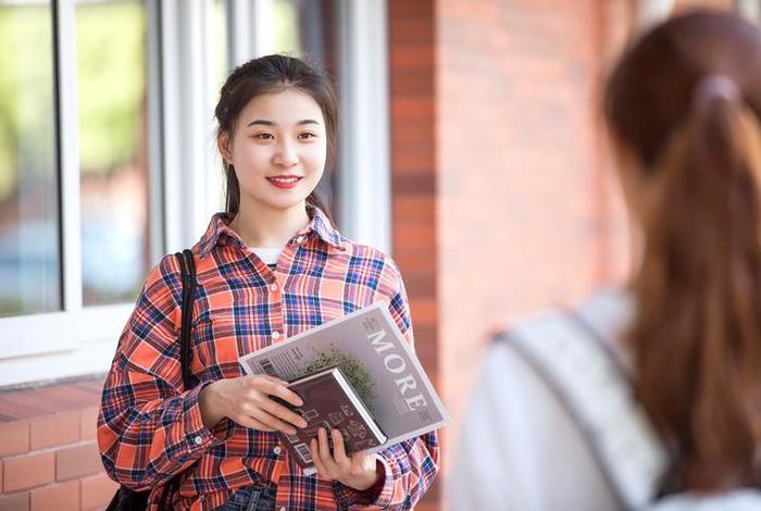 大学生活照片图片;大学生活照片图片素材 大学生活照片图片;大学生活照片图片素材