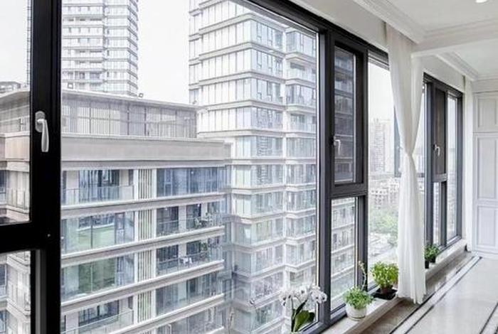 生活阳台封窗效果图 - 生活阳台的装修设计图片