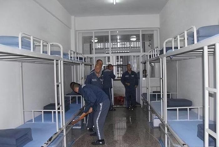 监狱里面的生活是怎么样的;监狱里日常生活是怎么样 监狱里面的生活是怎么样的;监狱里日常生活是怎么样