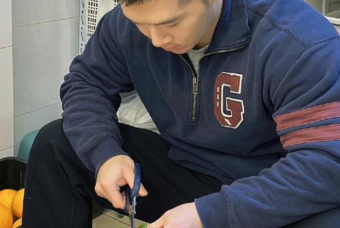 生活节俭朴素 - 生活节俭朴素的男生 生活节俭朴素 - 生活节俭朴素的男生