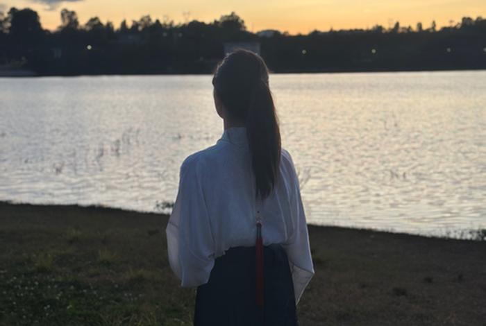 美女的生活照背影 - 美女生活照背影真实 美女的生活照背影 - 美女生活照背影真实